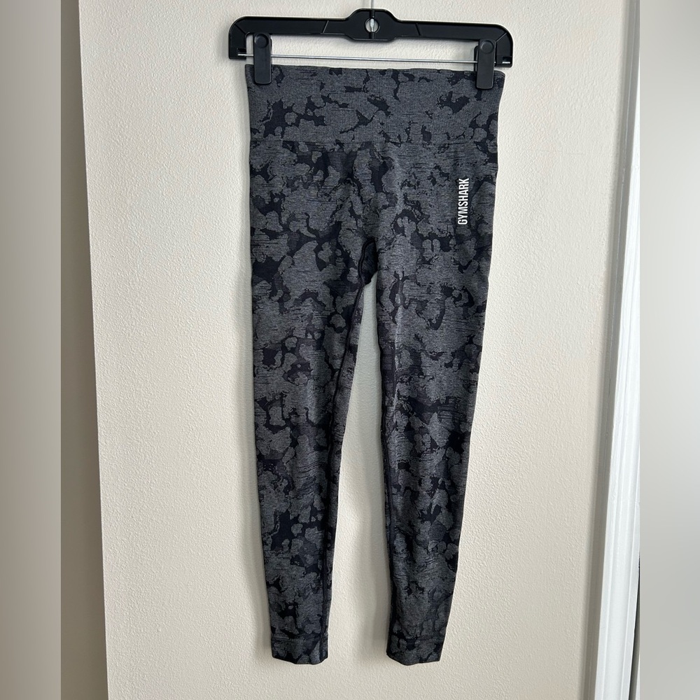 Gymshark Seamless Camo Leggings Scrunch Butt Grey Black Size S Small
